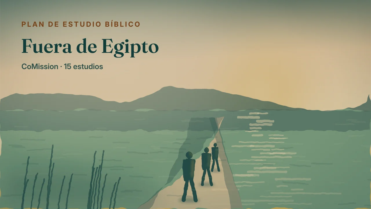 Fuera de Egipto — tres figuras caminando de noche por un camino hacia una luz lejana